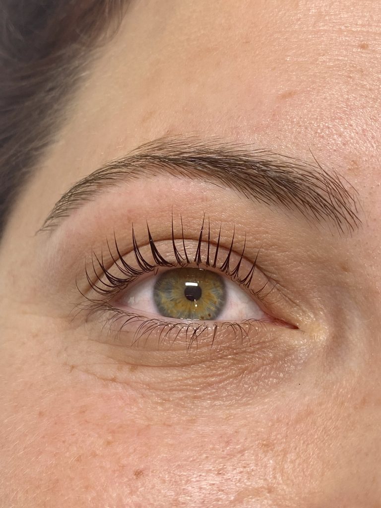 Natural lashes after a lash lift